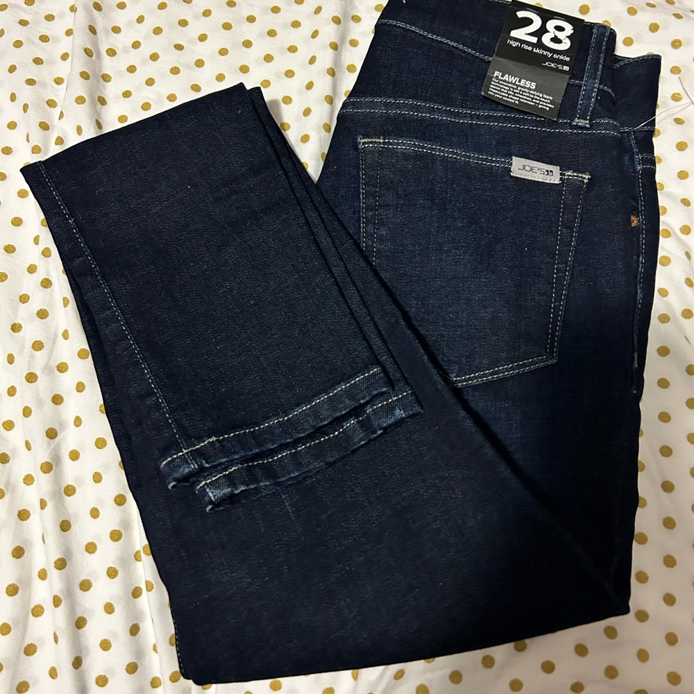 Joe’s Flawless Skinny Ankle Skinny Jean